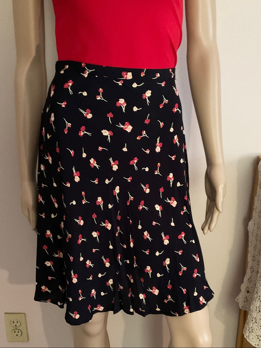 Vintage CW Black Floral A-Line Skirt - Red & Pink Print